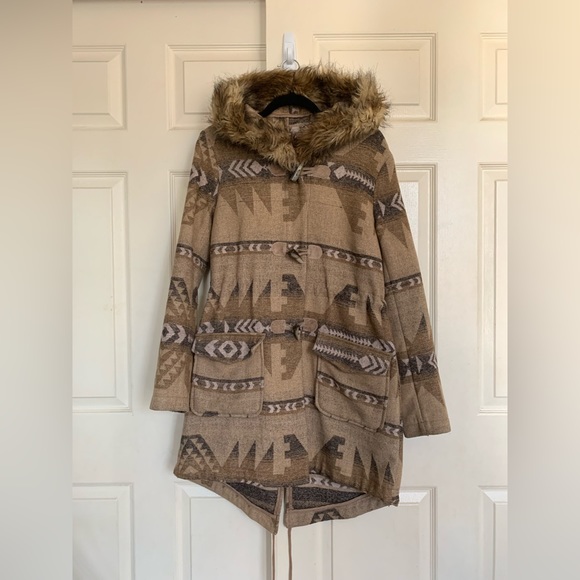 BB DAKOTA DAVINA COAT - Picture 15 of 16